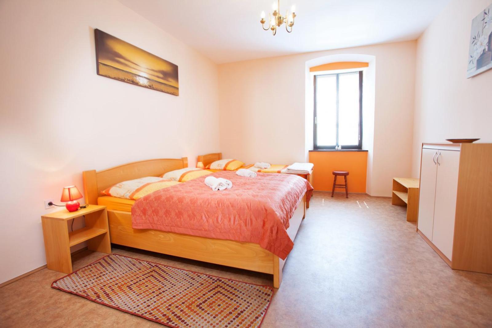 Apartma Na Starem Placu Idrija Exteriör bild
