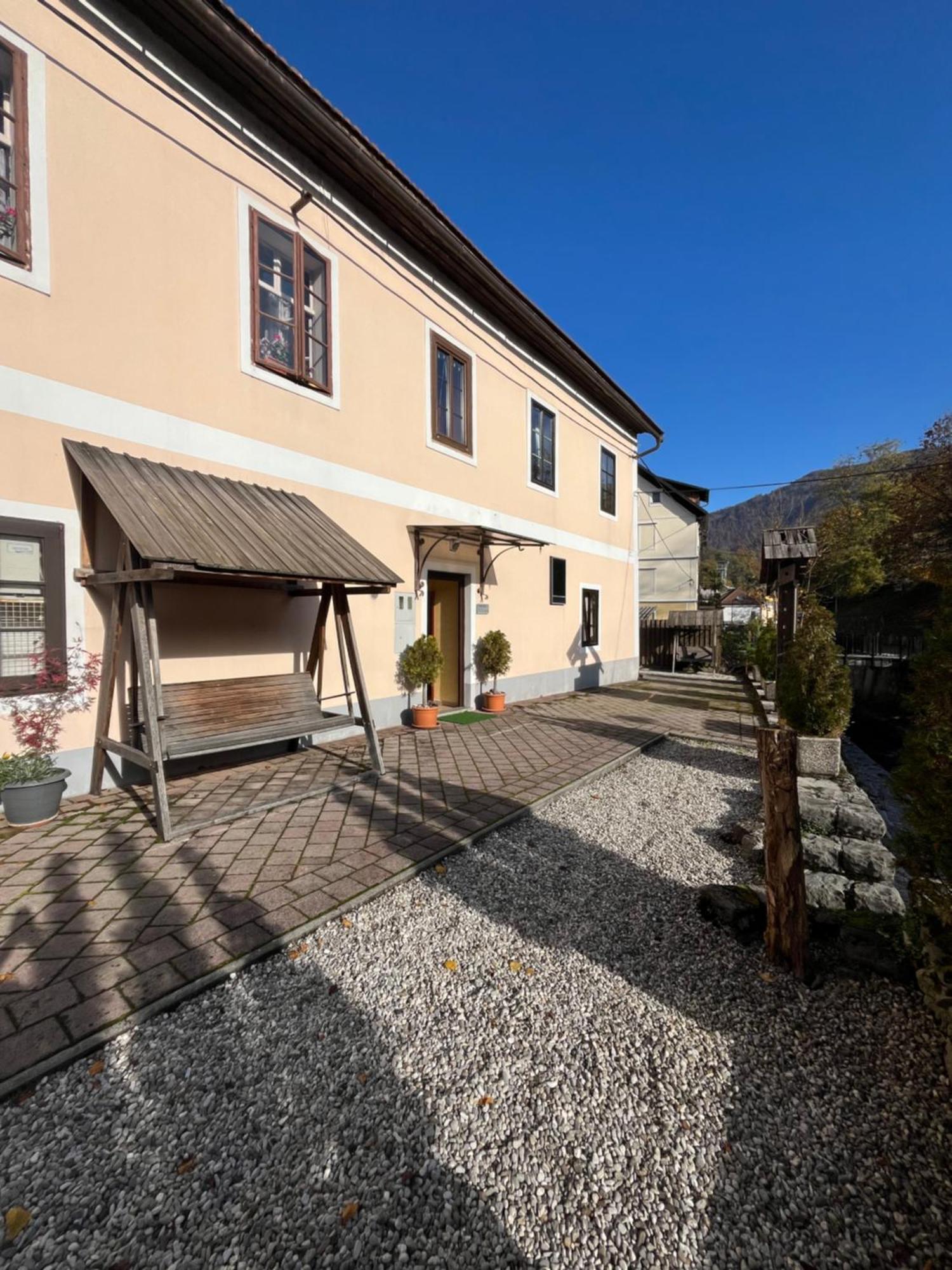 Apartma Na Starem Placu Idrija Exteriör bild